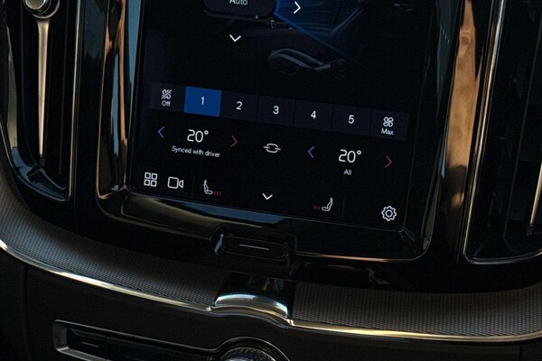 Used Volvo XC60 2022 for sale - 76135971: Photo 39