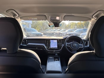 Used Volvo XC60 2022 for sale - 76135971: Photo 3