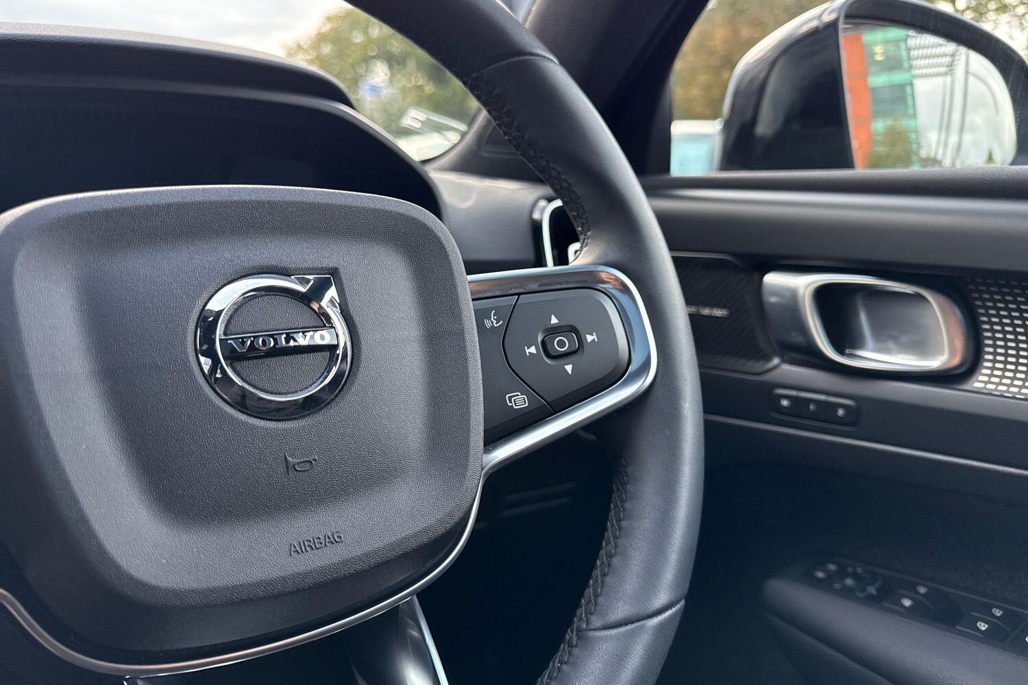 Used Volvo XC40 2022 for sale - 76361418: Photo 37