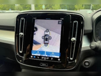 Used Volvo XC40 2023 for sale - 75400954: Photo