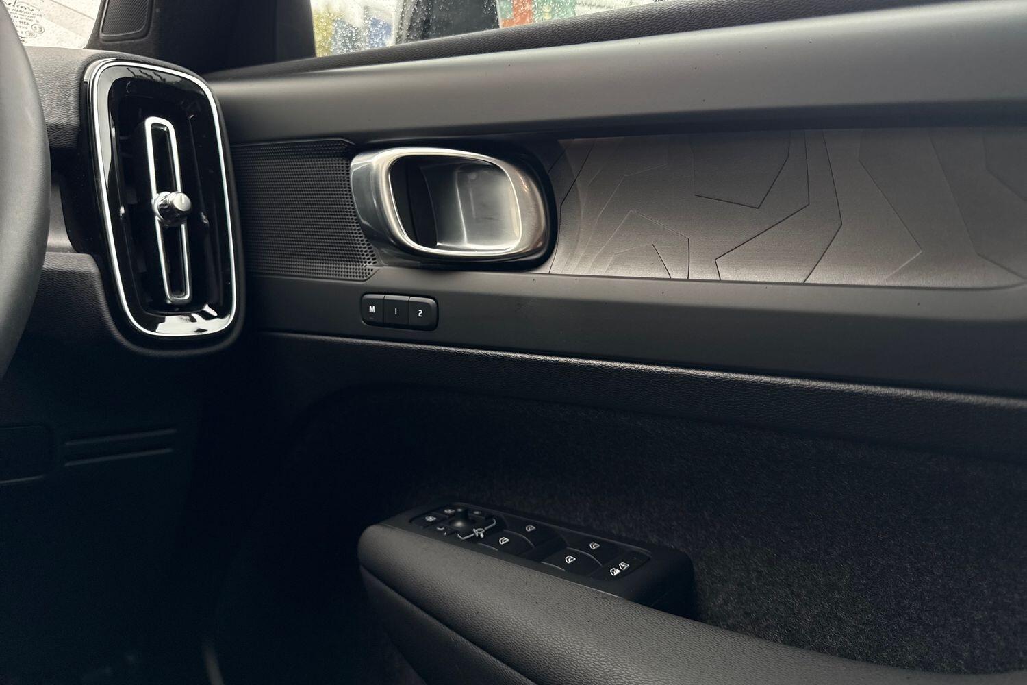 Used Volvo C40 2025 for sale - 76226656: Photo 40