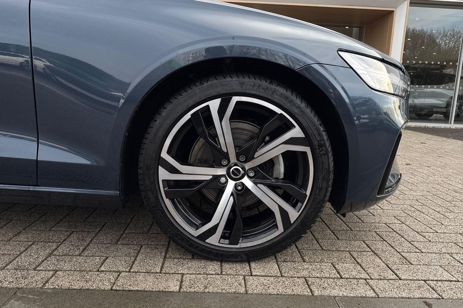 Used Volvo V60 2025 for sale - 77358326: Photo 14