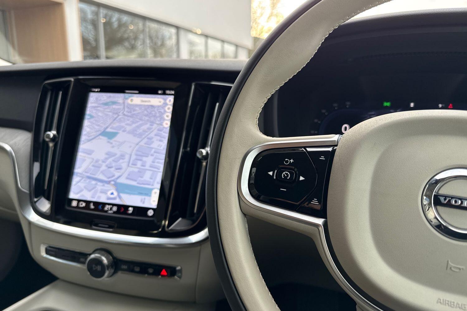 Used Volvo V60 2025 for sale - 77358326: Photo 37