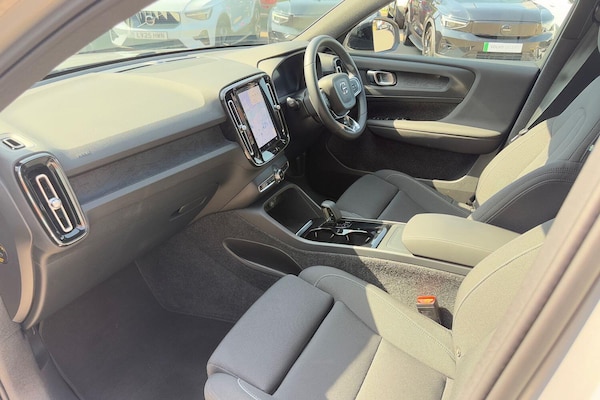 Used Volvo XC40 2024 for sale - 76296087: Photo 25