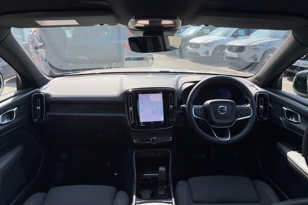 Used Volvo XC40 2024 for sale - 76296087: Photo 3