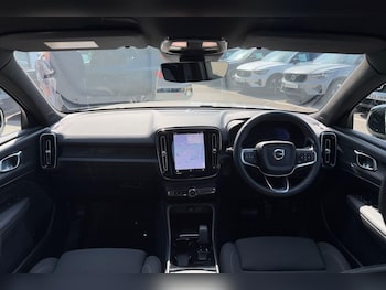 Used Volvo XC40 2024 for sale - 76296087: Photo