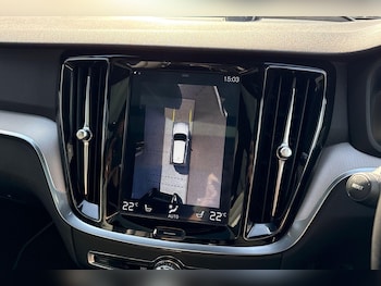 Used Volvo V60 2020 for sale - 75858060: Photo