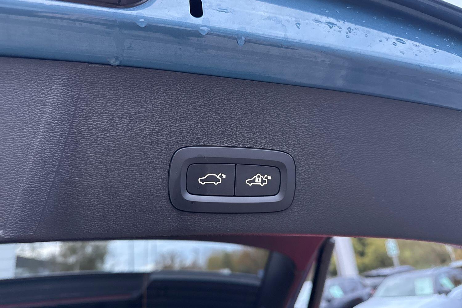 Used Volvo XC40 2024 for sale - 76597377: Photo 21