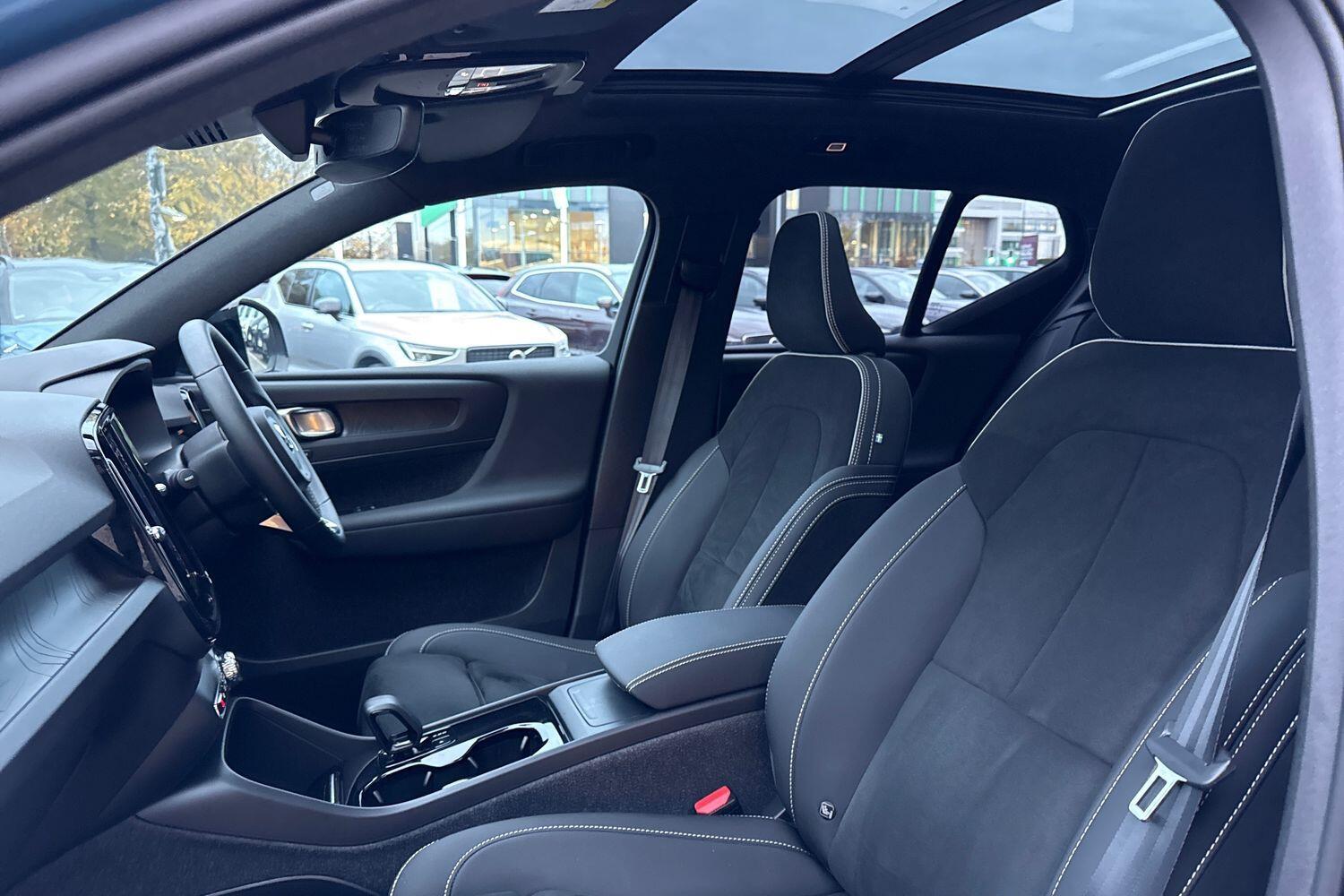 Used Volvo XC40 2024 for sale - 76597377: Photo 28