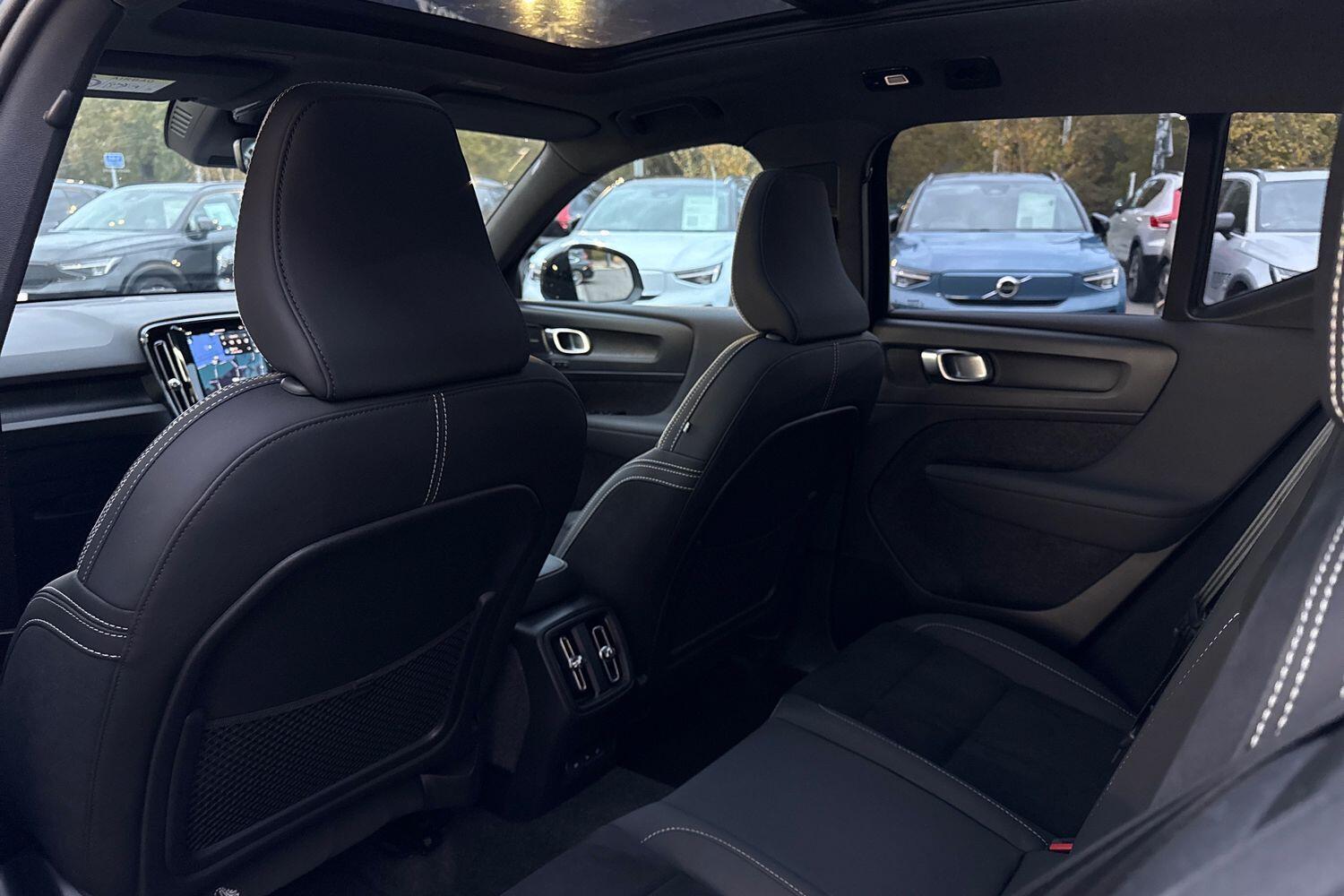 Used Volvo XC40 2024 for sale - 76597377: Photo 31