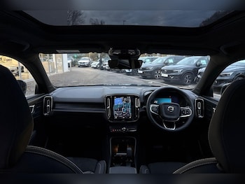 Used Volvo XC40 2024 for sale - 76597377: Photo