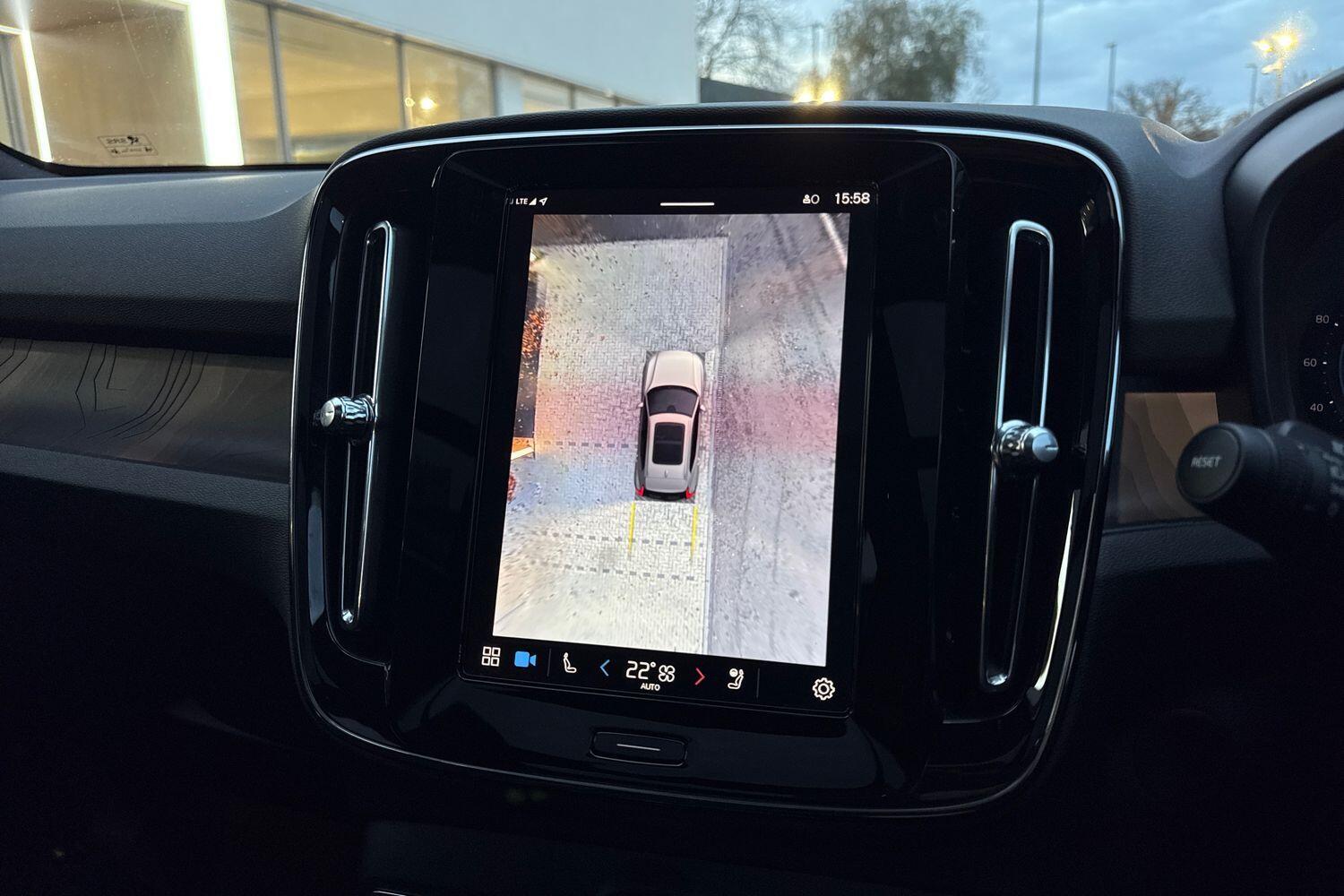 Used Volvo XC40 2024 for sale - 76597377: Photo 4