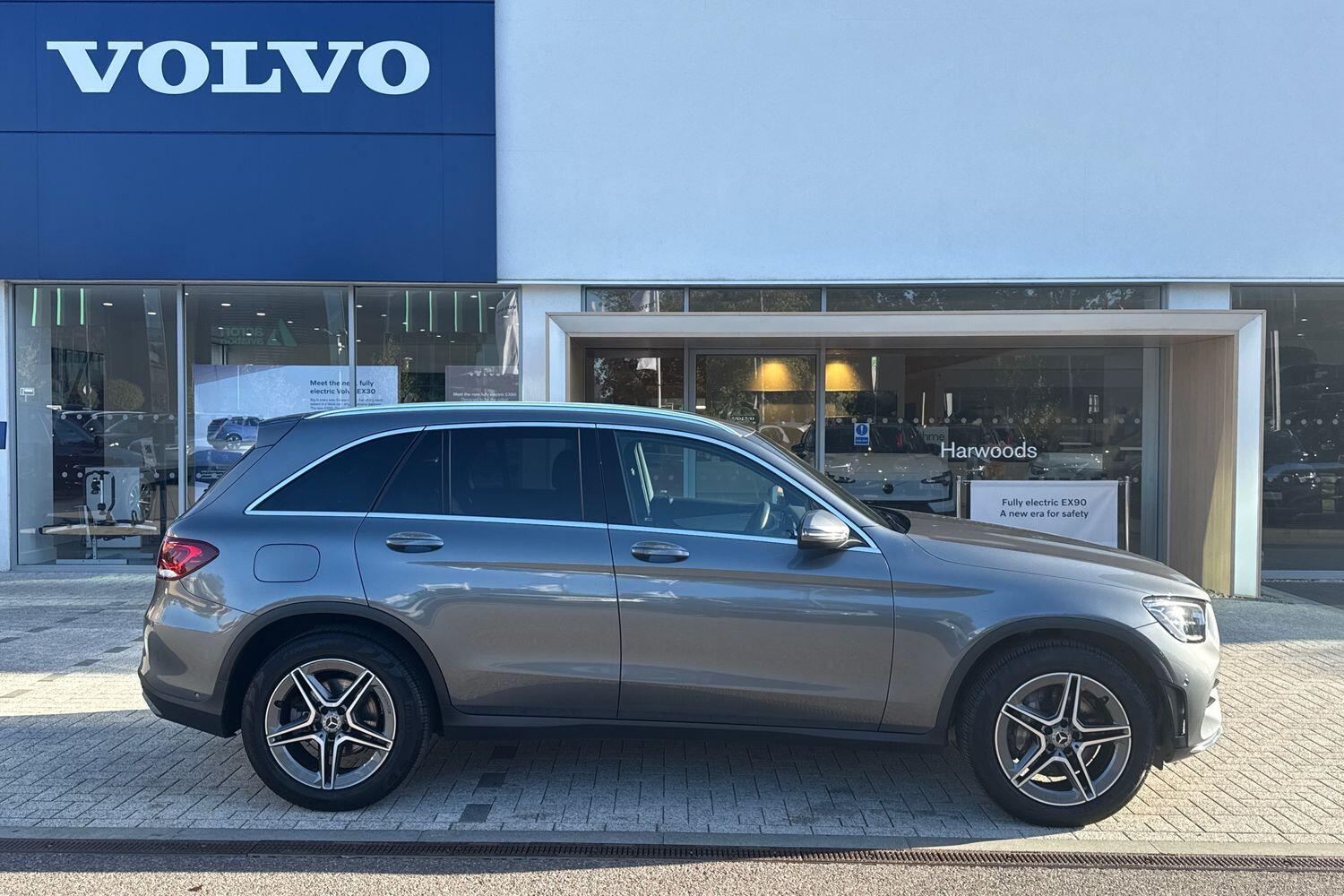 Used Mercedes-Benz GLC 2022 for sale - 76200740: Photo 2