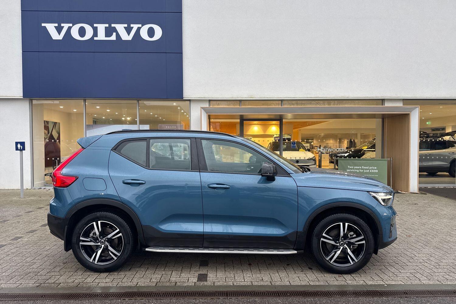 Used Volvo XC40 for sale - 77290795: Photo 2