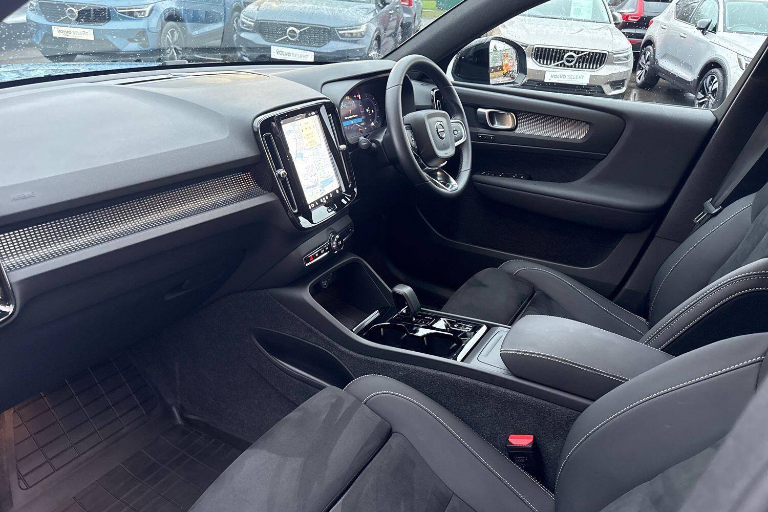 Used Volvo XC40 for sale - 77290795: Photo 26