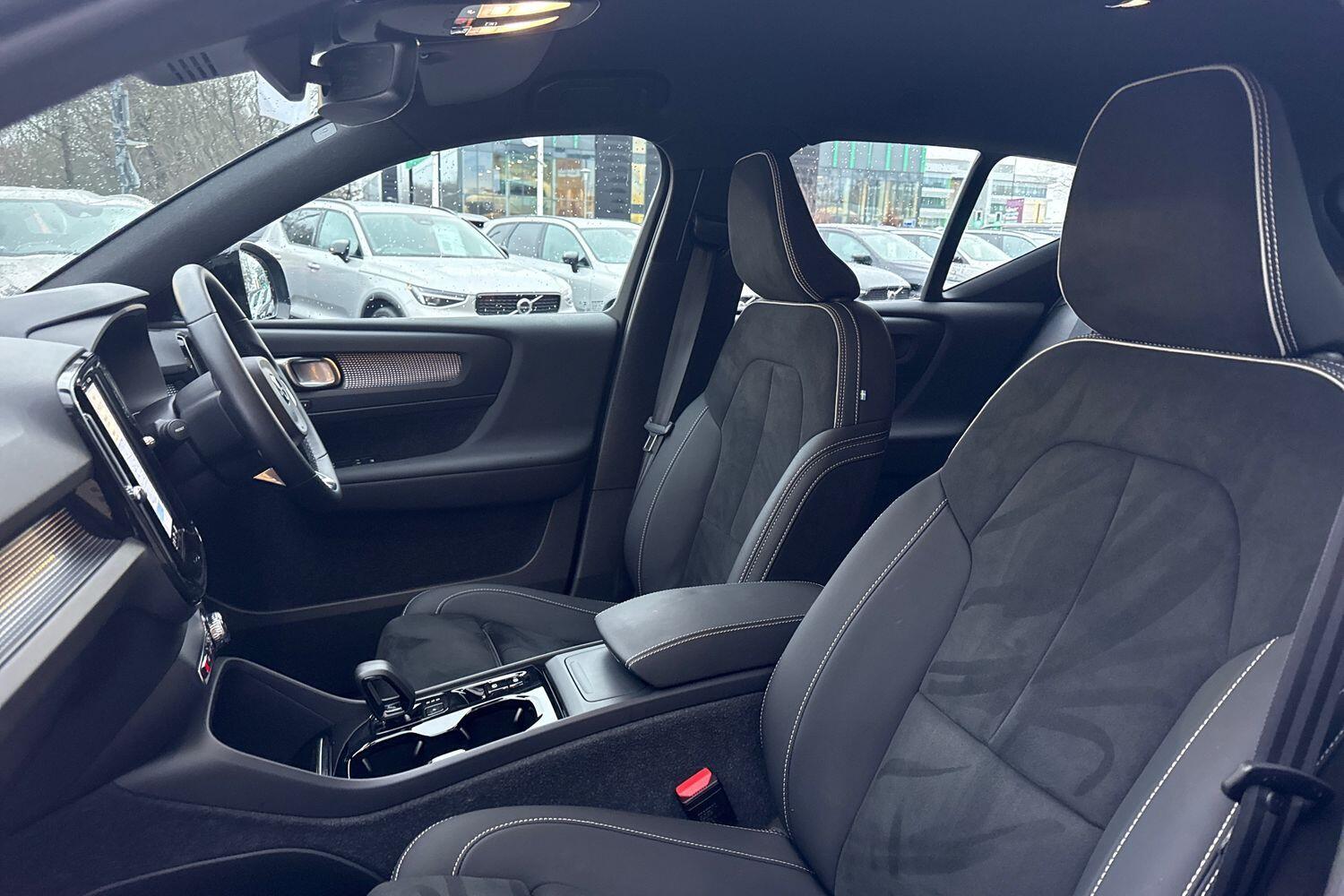 Used Volvo XC40 for sale - 77290795: Photo 27