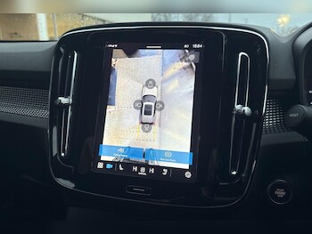 Used Volvo XC40 2025 for sale - 77290795: Photo