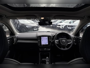 Used Volvo XC40 2022 for sale - 75809926: Photo