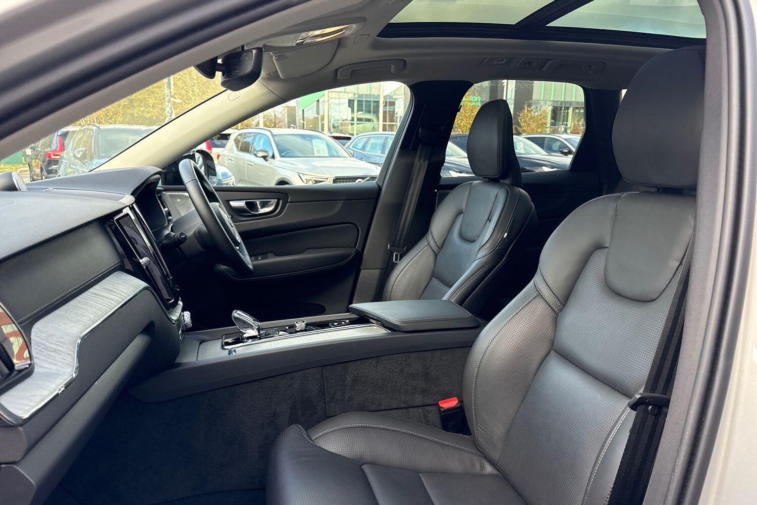 Used Volvo XC60 2025 for sale - 77575346: Photo 28