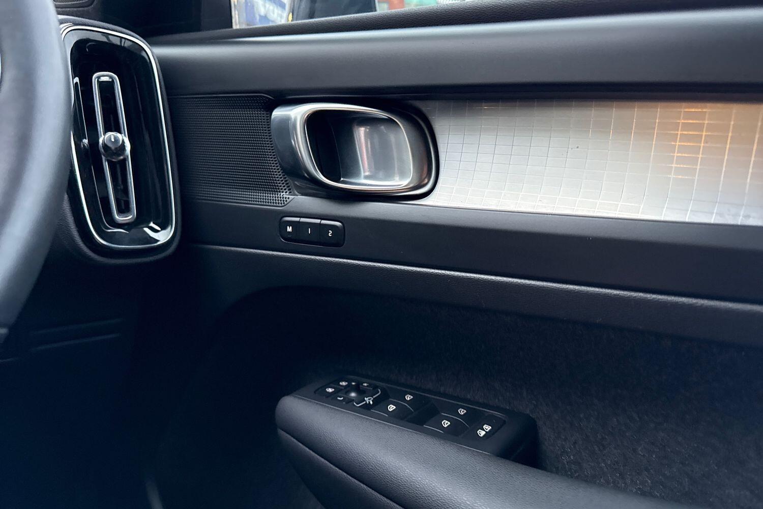 Used Volvo XC40 2022 for sale - 77479327: Photo 40