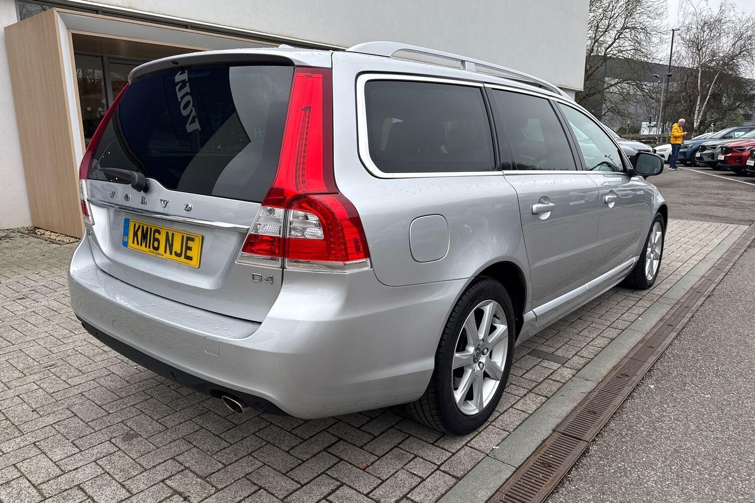 Used Volvo V70 2016 for sale - 77331190: Photo 8