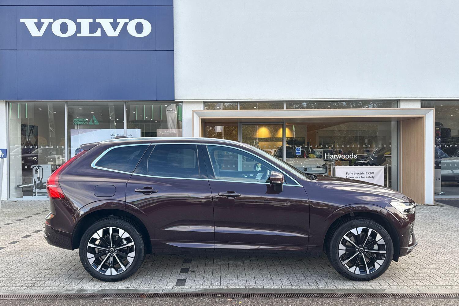 Used Volvo XC60 2025 for sale - 76388194: Photo 2