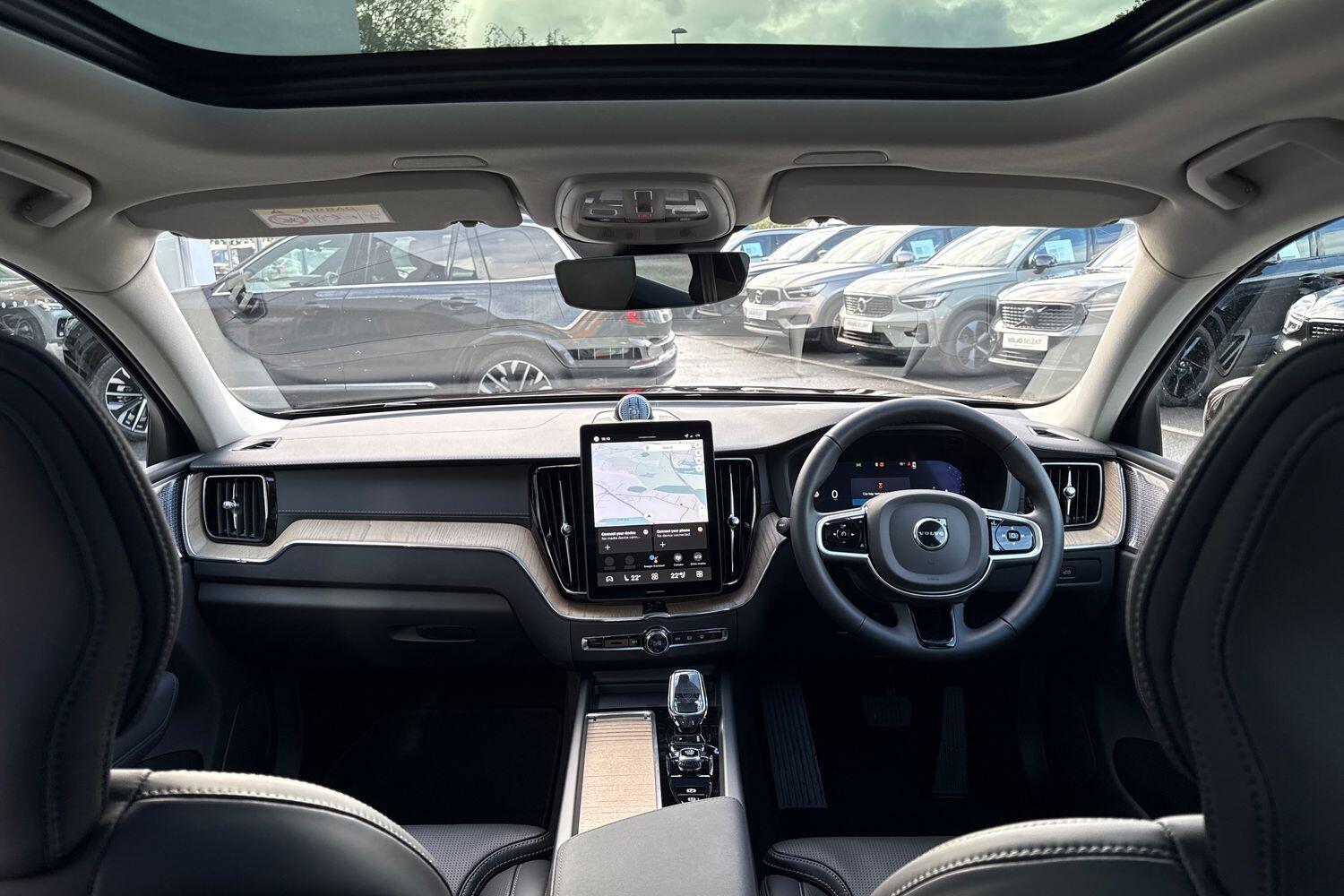 Used Volvo XC60 2025 for sale - 76388194: Photo 3