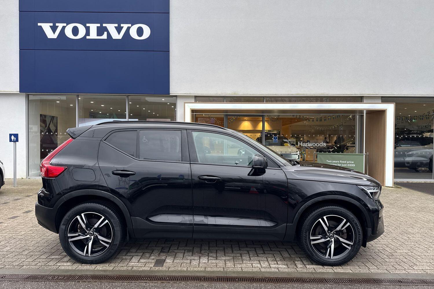 Used Volvo XC40 2022 for sale - 77624844: Photo 2