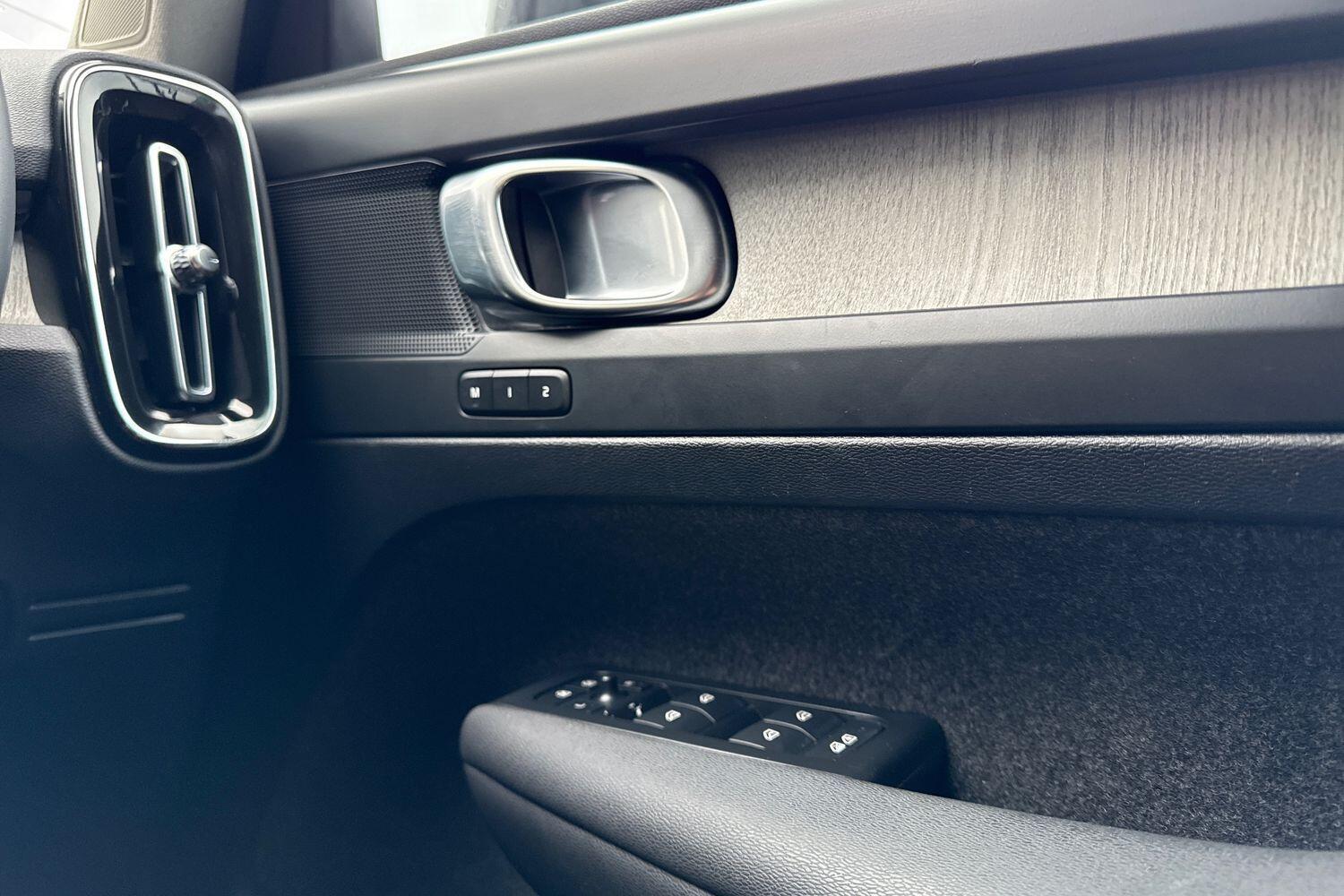 Used Volvo XC40 2022 for sale - 77624844: Photo 39