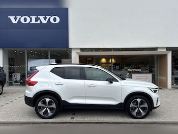 Used Volvo XC40 2022 for sale - 76326522: Photo 2