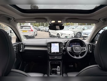 Used Volvo XC40 2022 for sale - 76326522: Photo 3