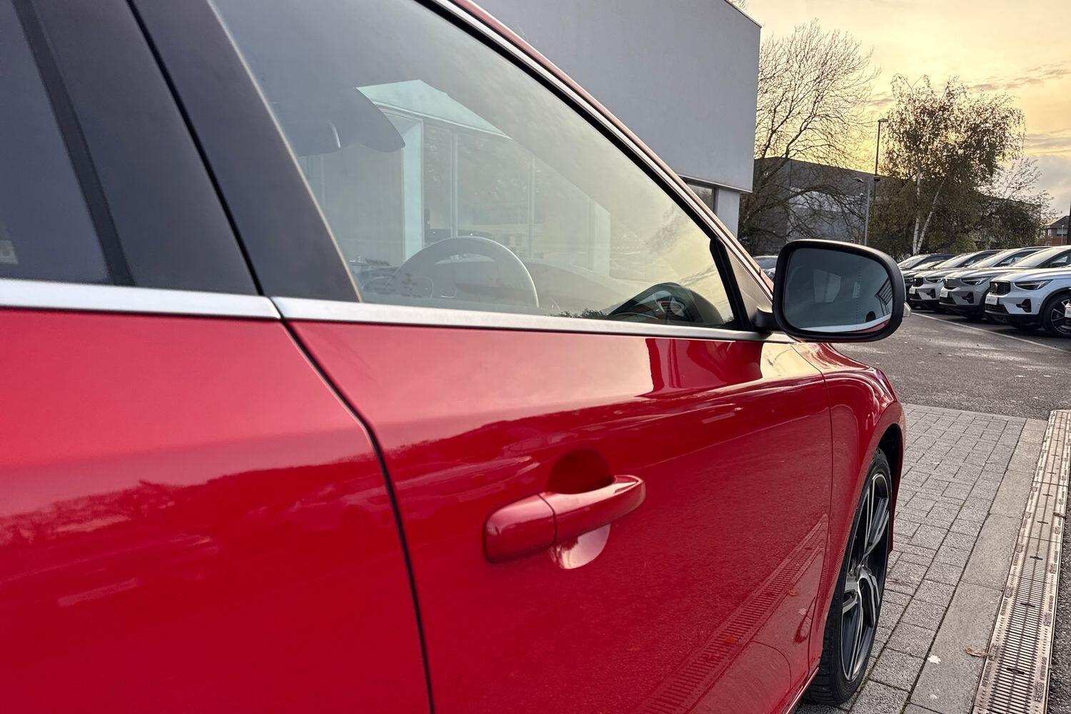 Used Volvo V40 2018 for sale - 76572817: Photo 17