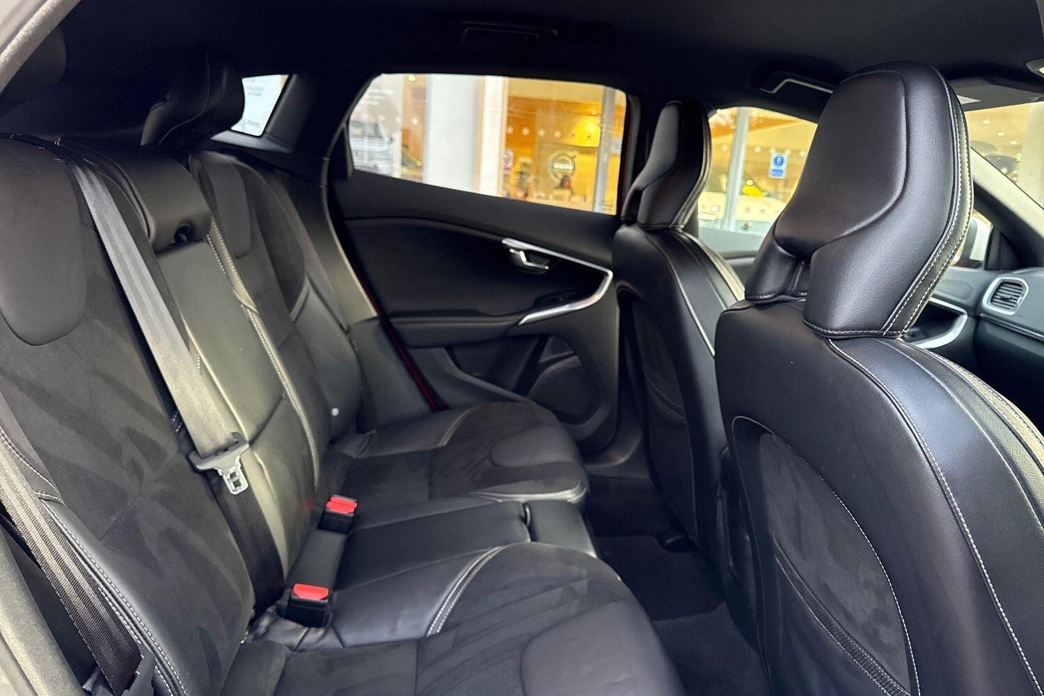 Used Volvo V40 2018 for sale - 76572817: Photo 23