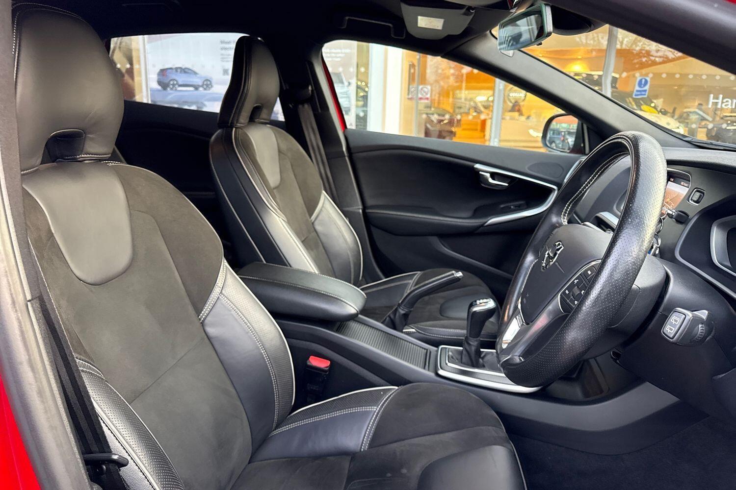 Used Volvo V40 2018 for sale - 76572817: Photo 26