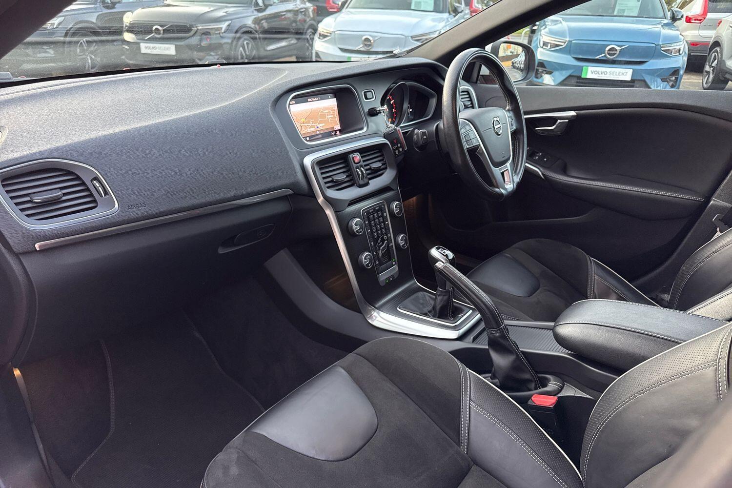 Used Volvo V40 2018 for sale - 76572817: Photo 27