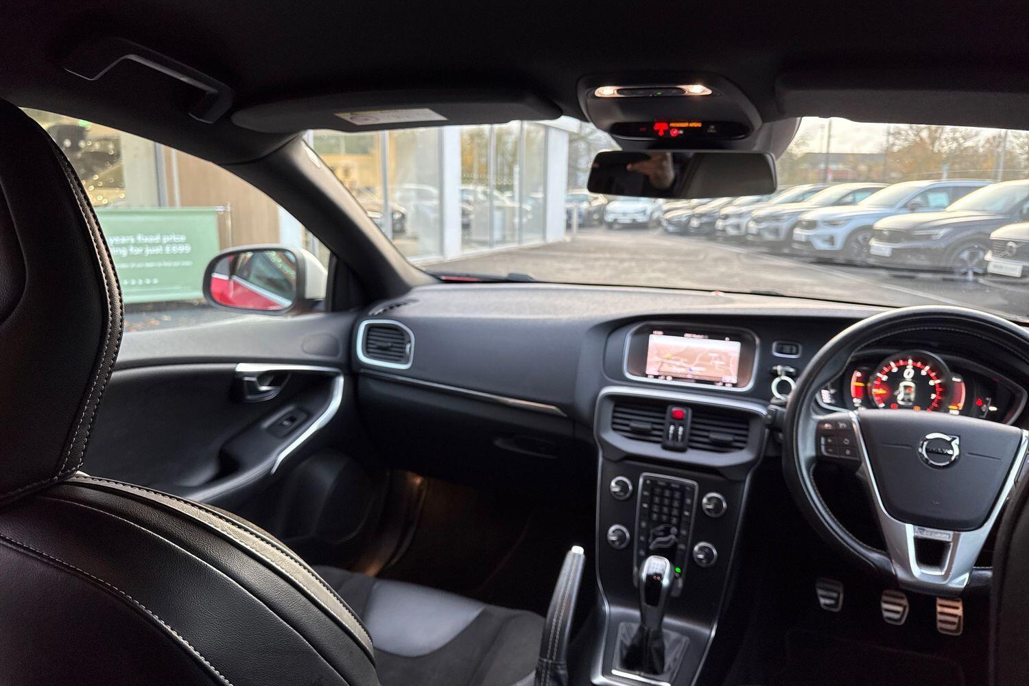 Used Volvo V40 2018 for sale - 76572817: Photo 32