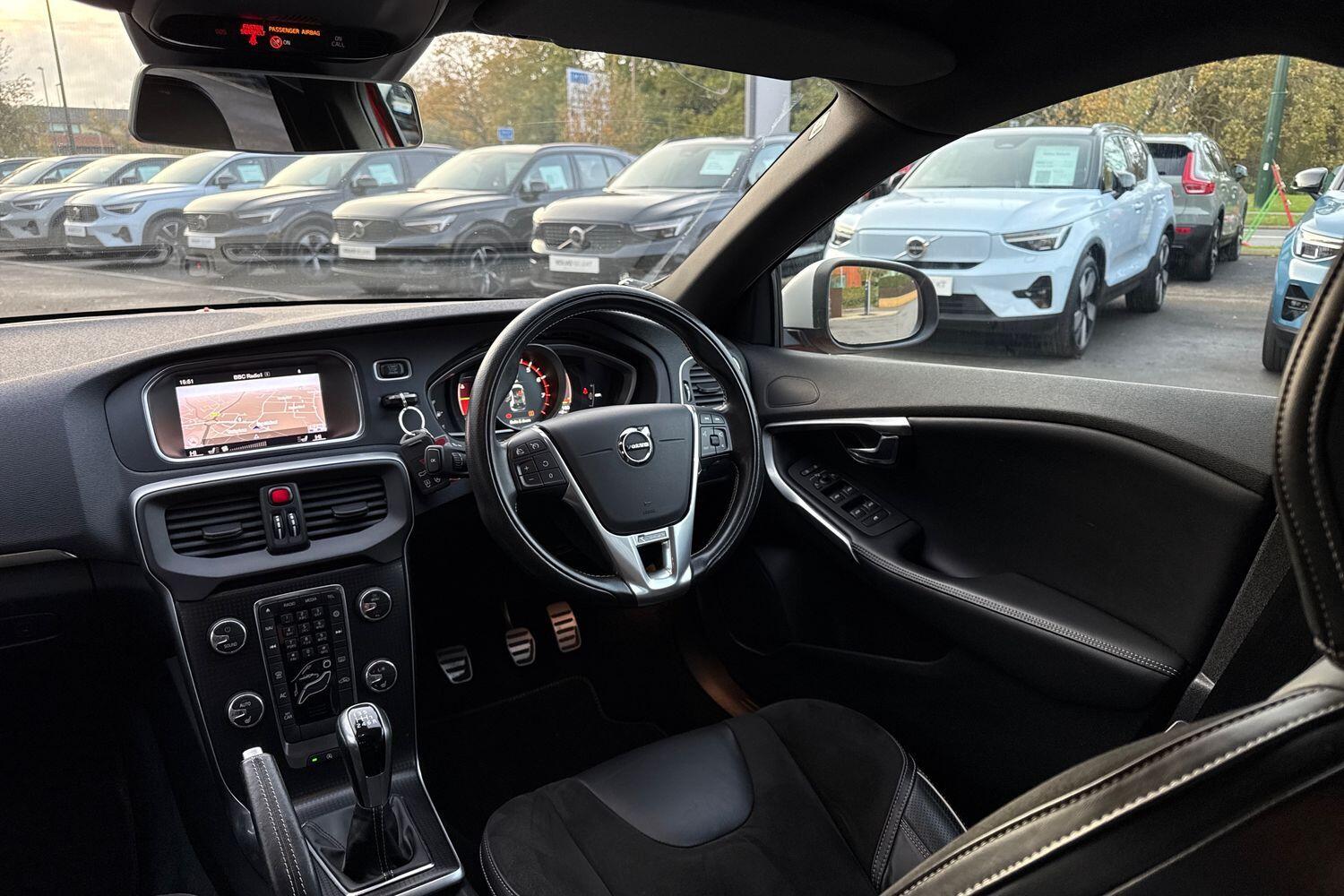 Used Volvo V40 2018 for sale - 76572817: Photo 33