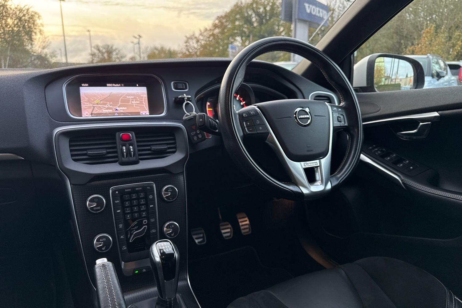 Used Volvo V40 2018 for sale - 76572817: Photo 35