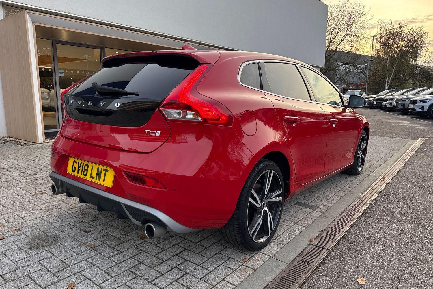 Used Volvo V40 2018 for sale - 76572817: Photo 8