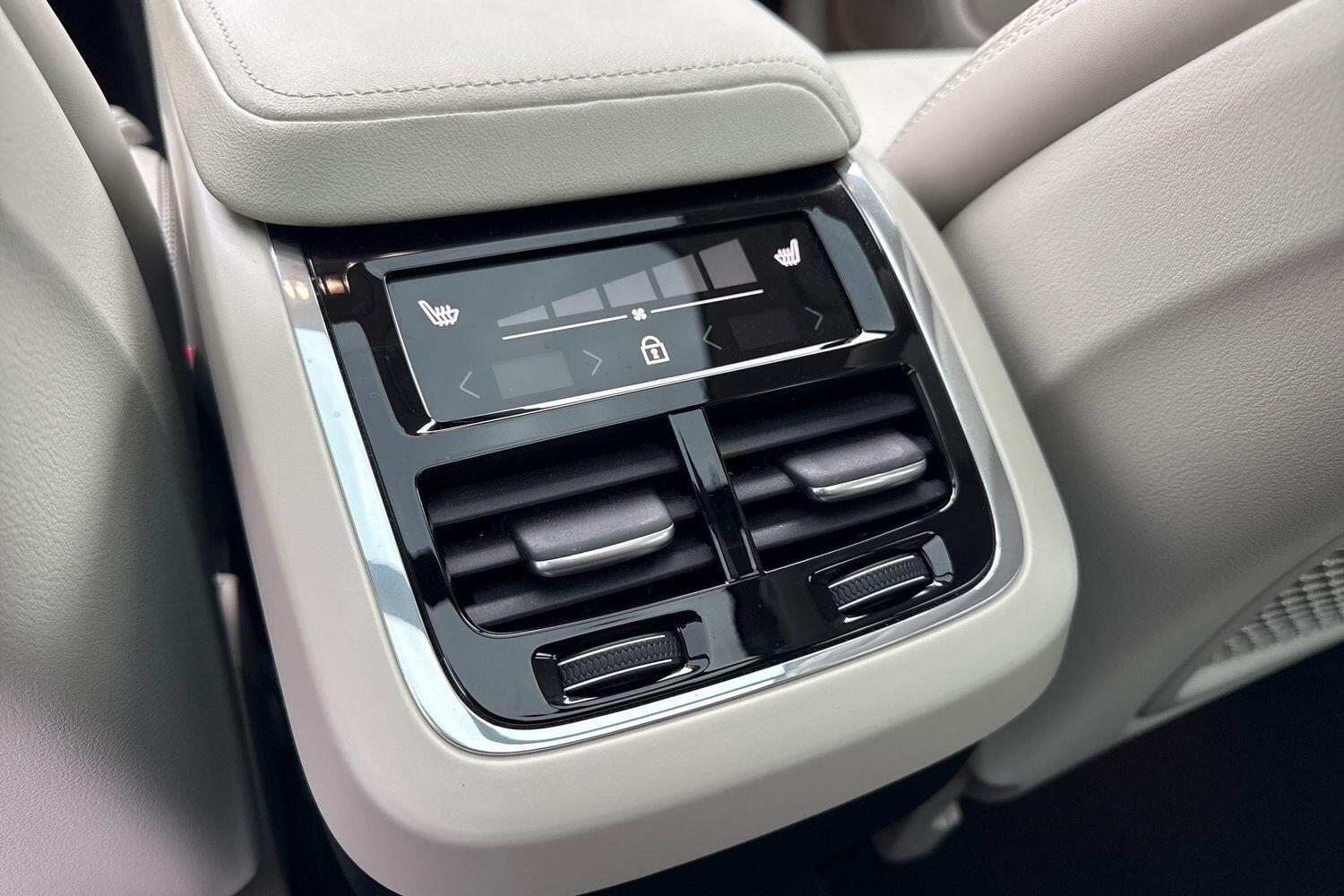 Used Volvo XC60 2025 for sale - 77496373: Photo 32