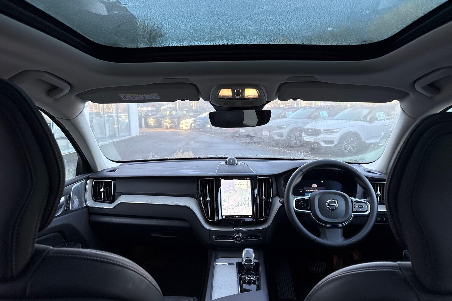 Used Volvo XC60 2025 for sale - 77358328: Photo 3