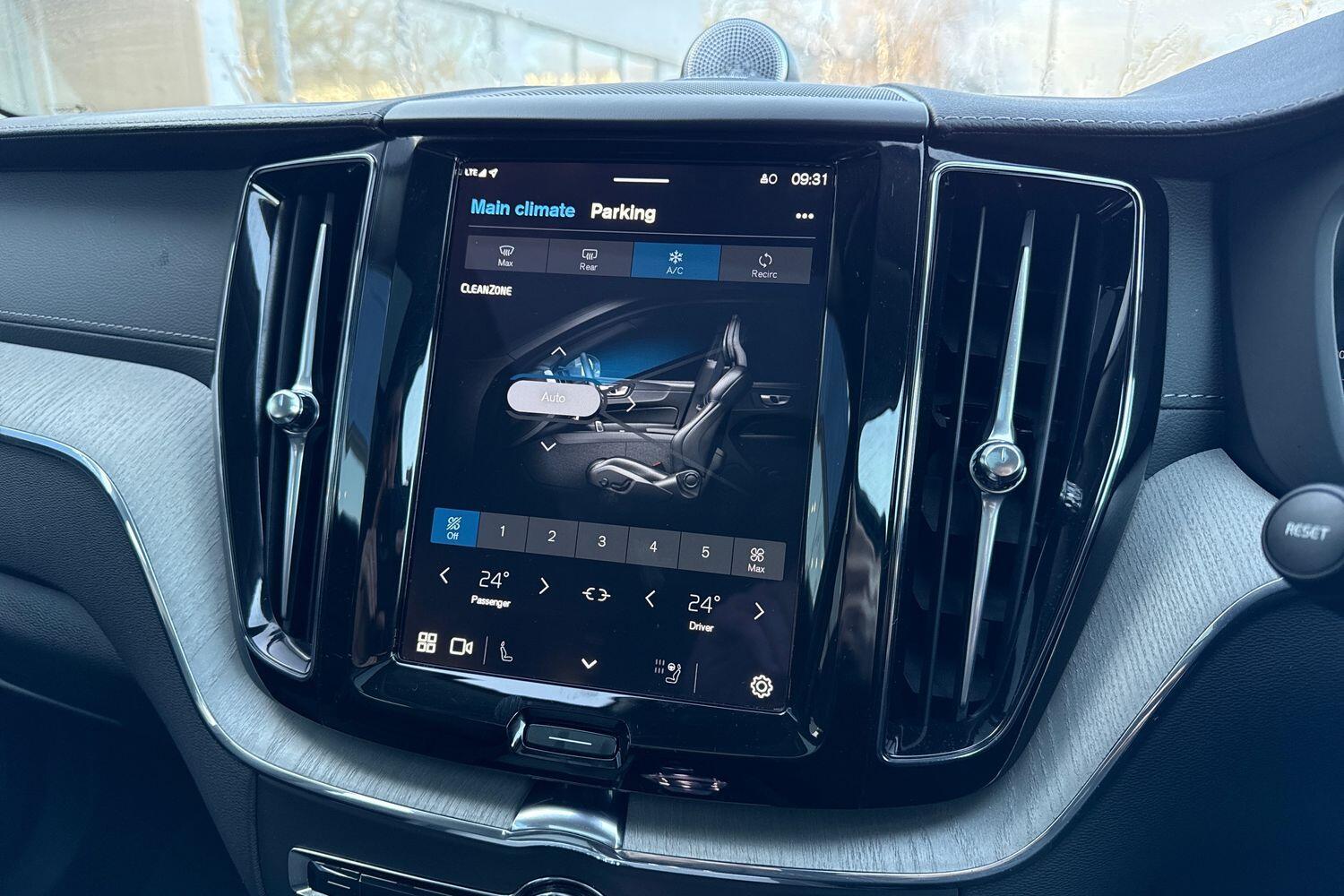 Used Volvo XC60 2025 for sale - 77358328: Photo 39