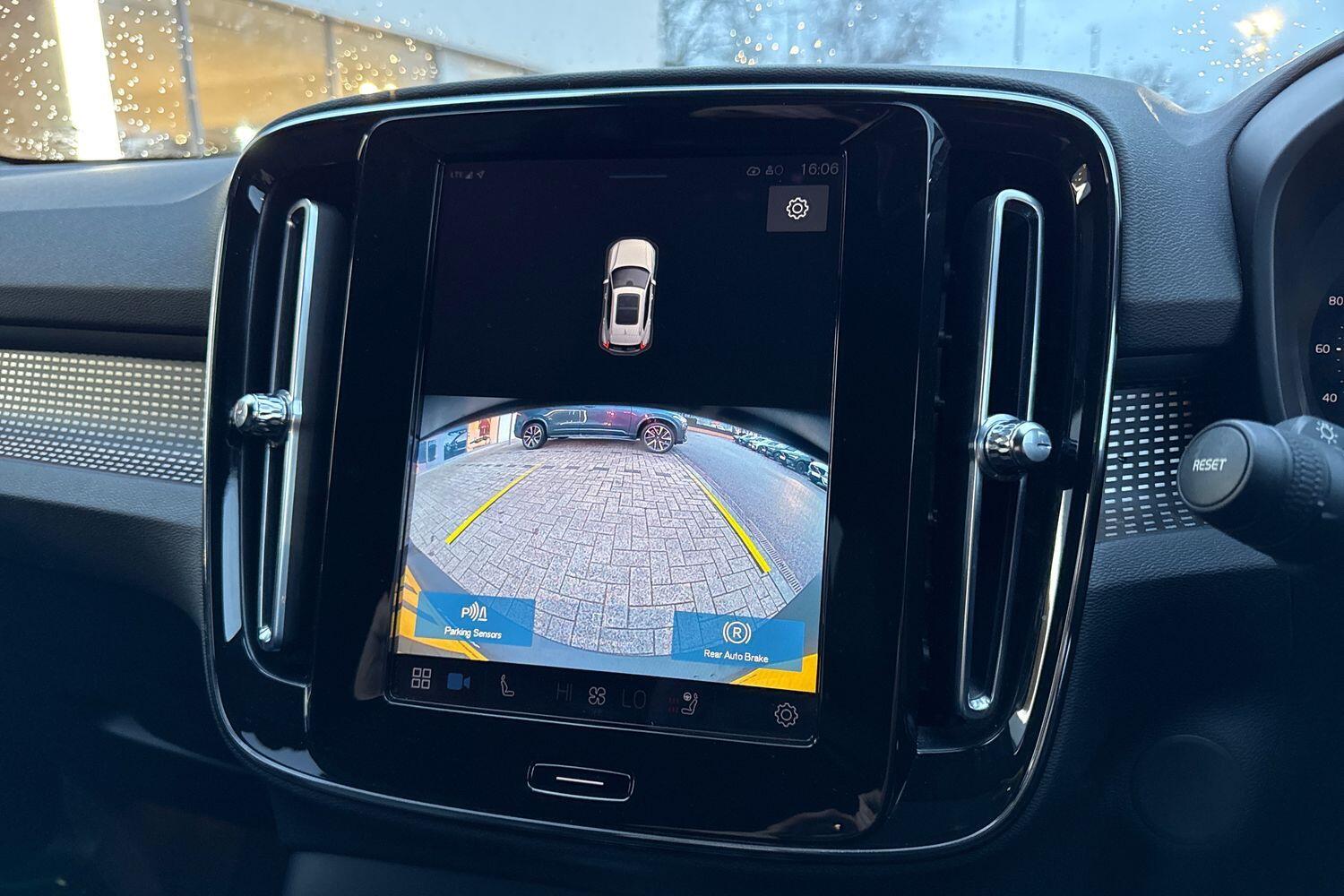 Used Volvo XC40 2021 for sale - 77253918: Photo 4