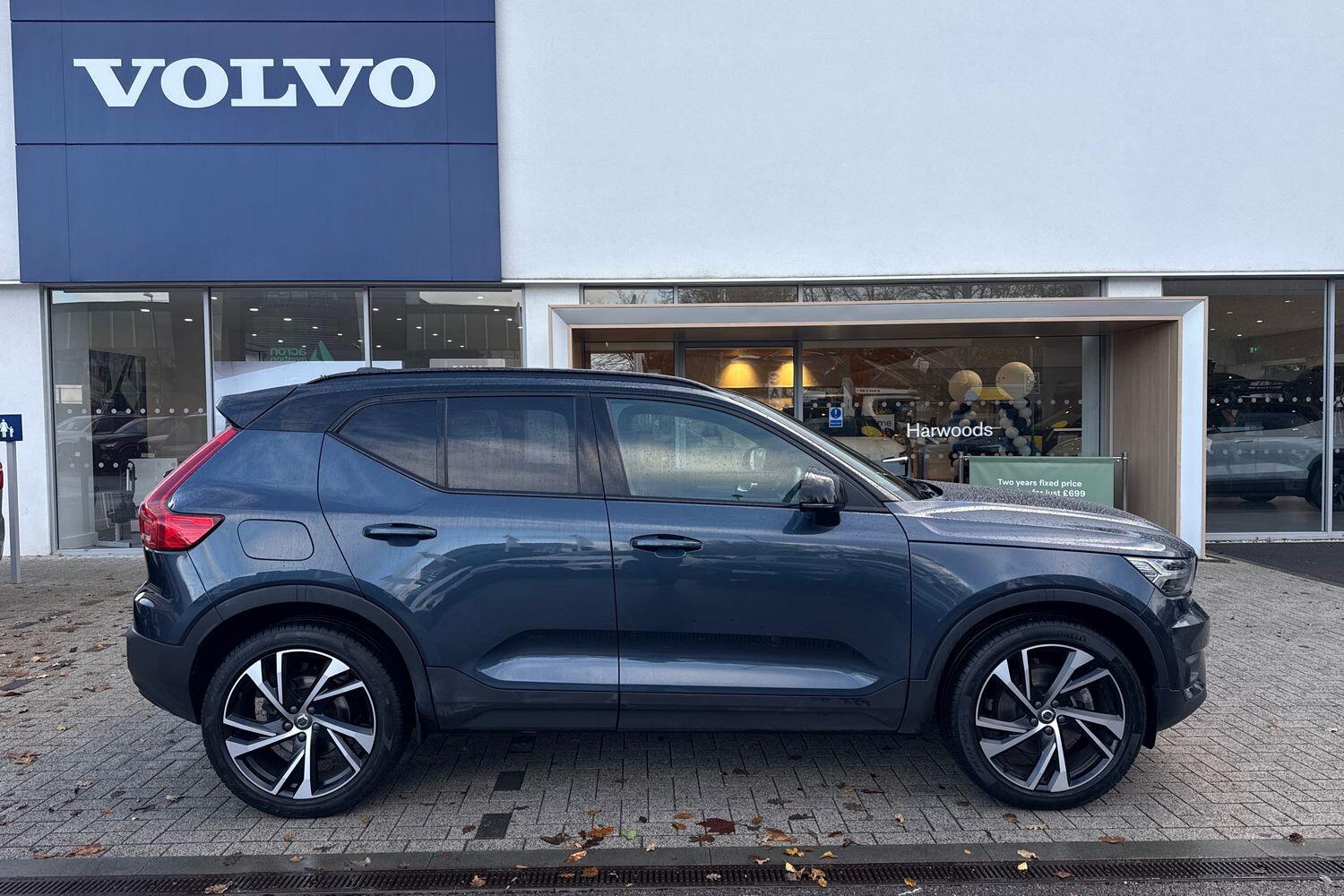 Used Volvo XC40 2021 for sale - 76781740: Photo 2