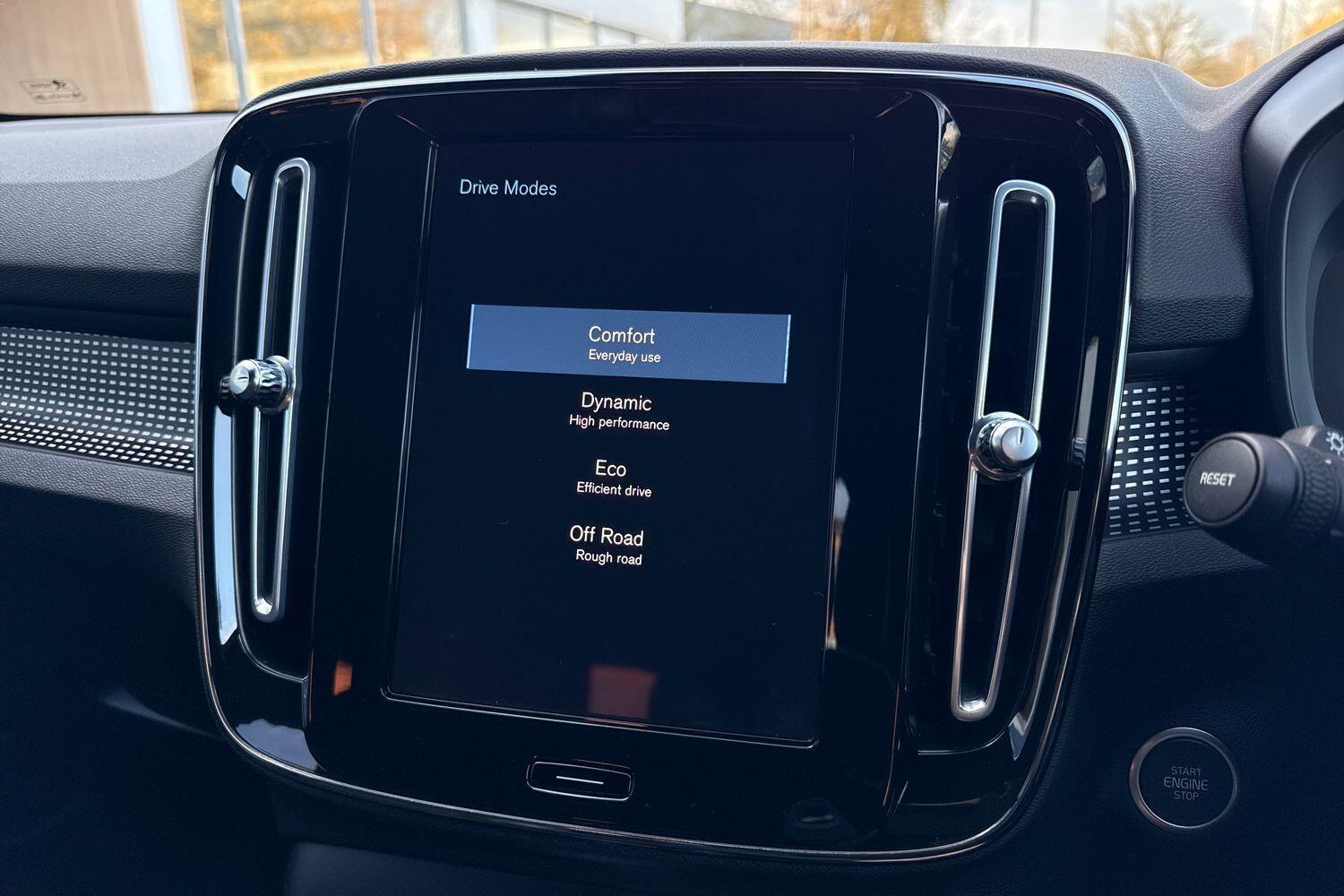 Used Volvo XC40 2021 for sale - 76781740: Photo 43