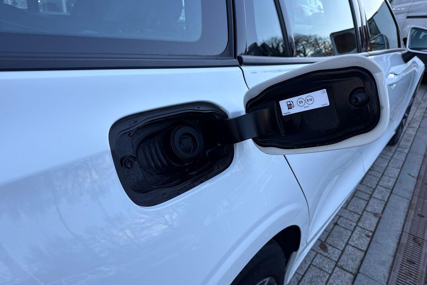 Used Volvo V60 2021 for sale - 76913225: Photo 18