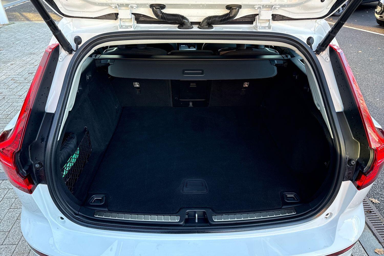 Used Volvo V60 2021 for sale - 76913225: Photo 19