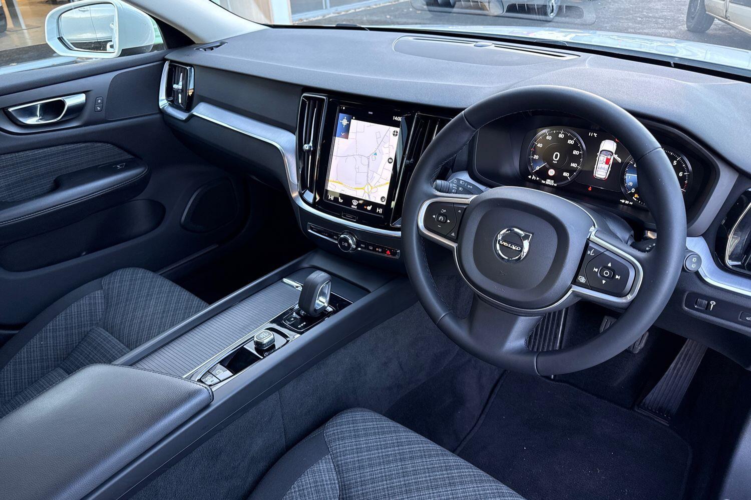 Used Volvo V60 2021 for sale - 76913225: Photo 6