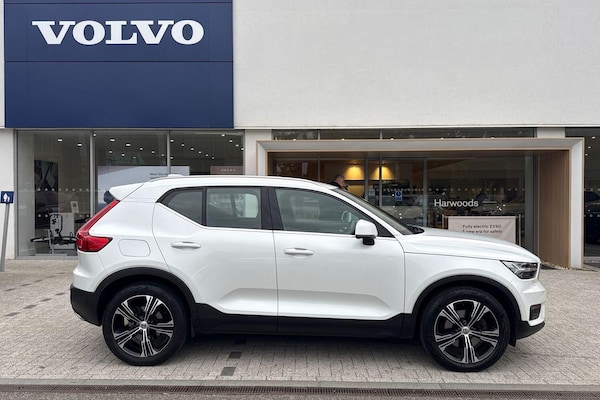 Used Volvo XC40 2018 for sale - 76094879: Photo 2
