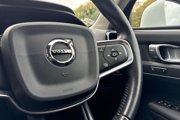 Used Volvo XC40 2018 for sale - 76094879: Photo 36